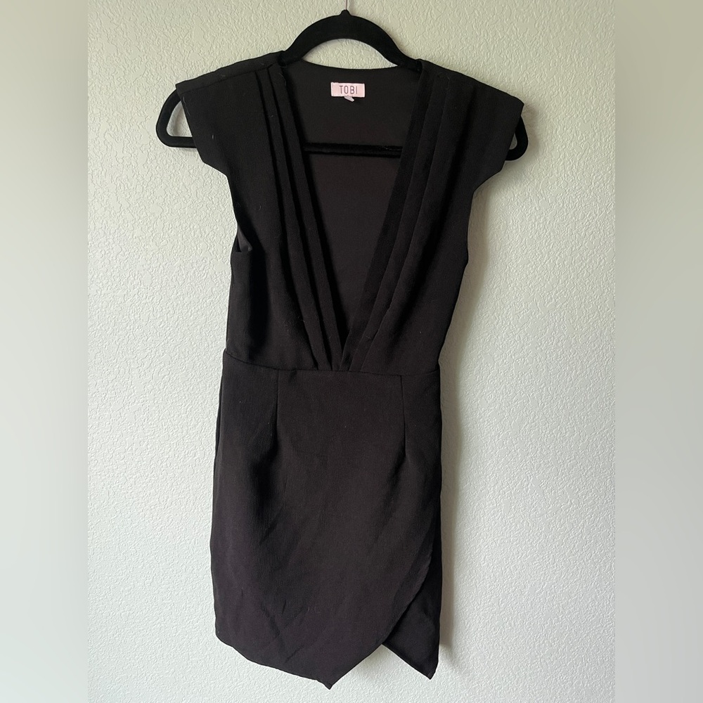 Tobi Black V-Neck Mini Dress XS